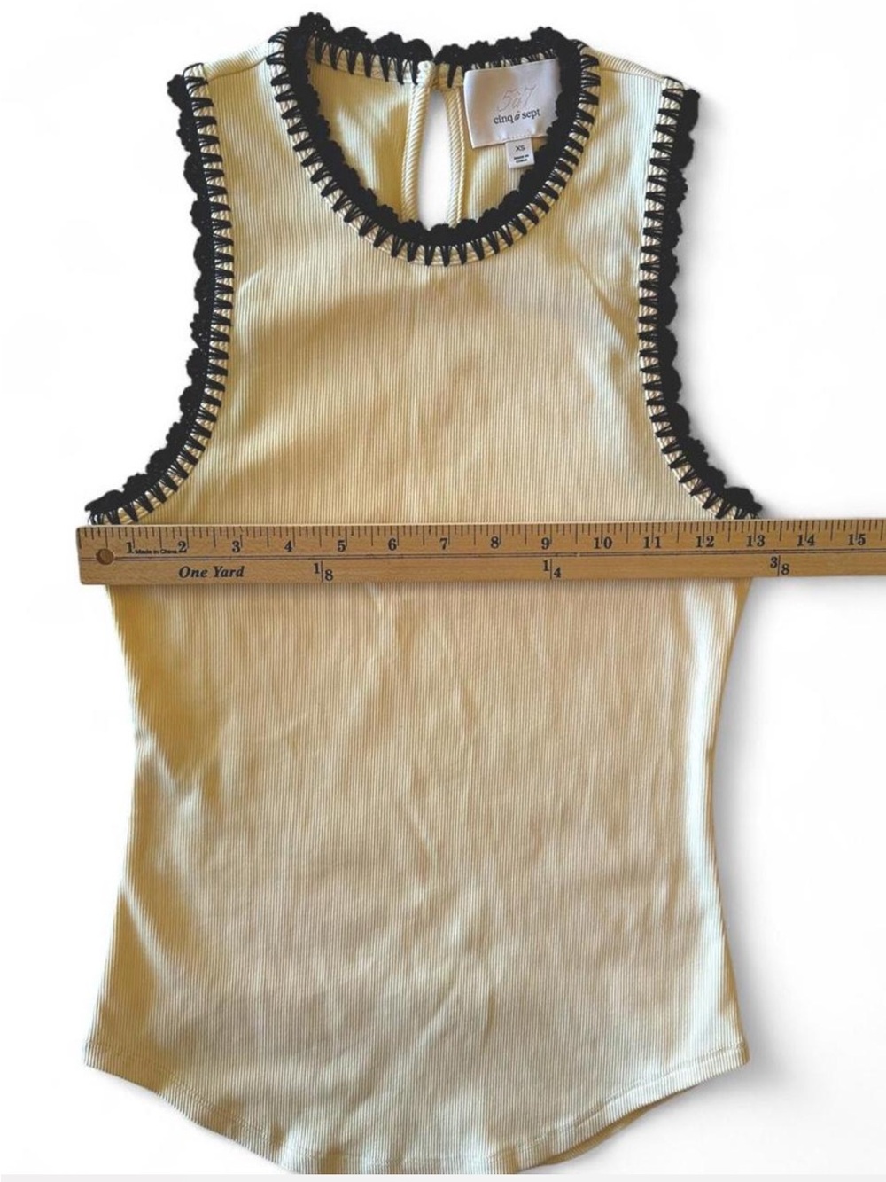 Cinq à Sept Ivory Rib Knit Shell Top Black Crochet Trim Quiet Luxury XS - Picture 8 of 8